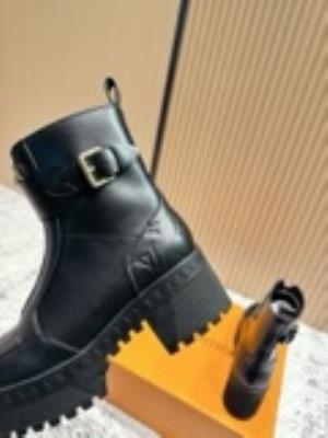 wholesale quality women louis vuitton shoes model no. 548